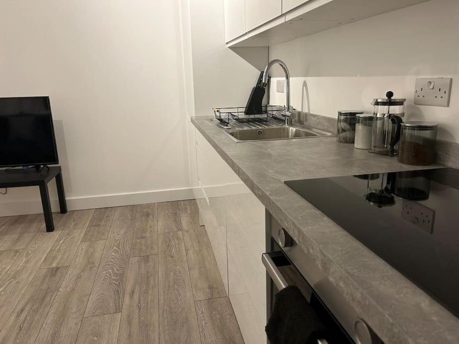 1 Bed High Quality Modern Flat Apartment Edgware Exterior photo